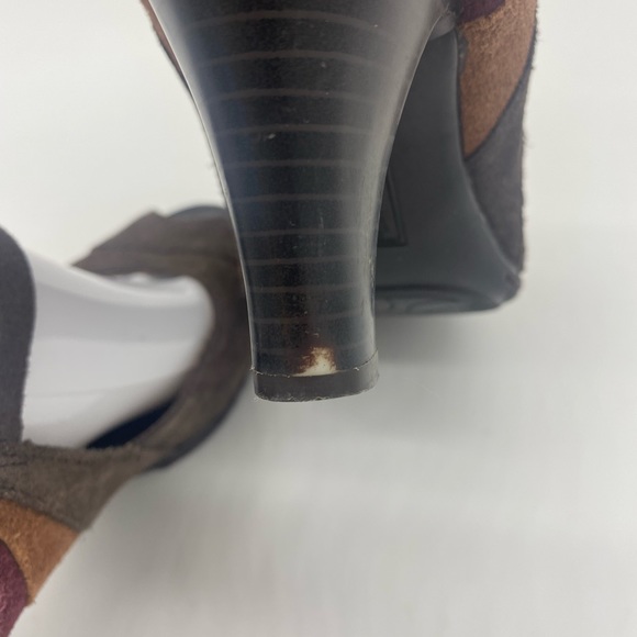 Croft &B Barrow Sole(Sense)ability Suede Open Toe Heels - Picture 3 of 11